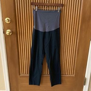 A Pea in the Pod maternity cropped dress pant
